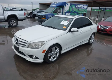 2010 Mercedes-Benz C 300 из США, поврежденный, VIN WDDGF5EB4AF495411